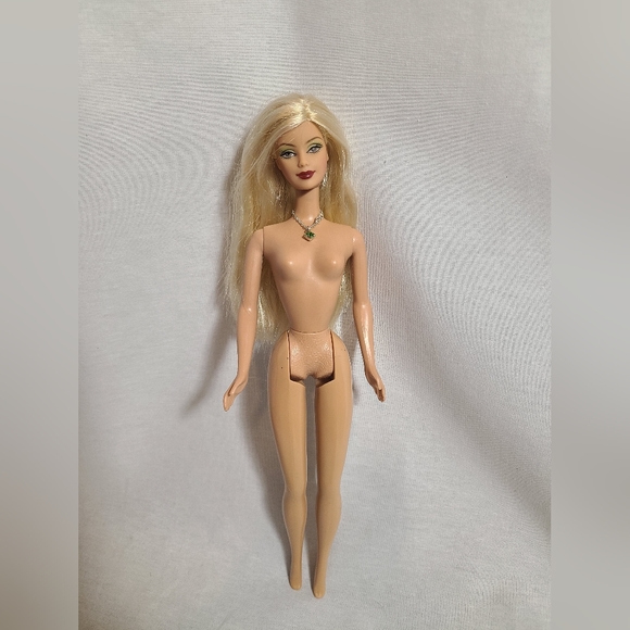 2002 Barbie Birthstone Collection August - Picture 1 of 5